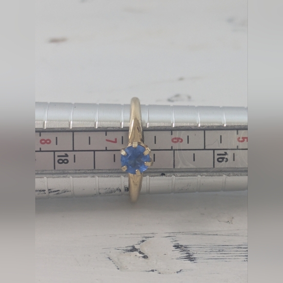 Vintage Sterling Silver Blue Sapphire Solitaire Ring Size 7.5 Gold Tone Vermeil - Picture 6 of 9